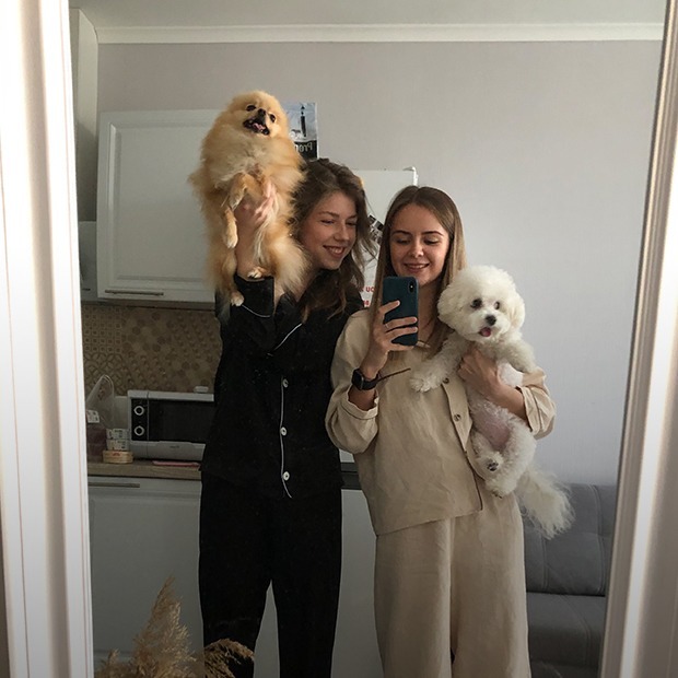«У нас з’явилася велика родина через коридор». Ці люди дружать зі своїми сусідами — Люди в місті на The Village Україна