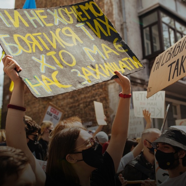 «Зупинимо сафарі на Подолі!» Фоторепортаж із протесту проти поліцейського свавілля
— Фоторепортаж на The Village Україна