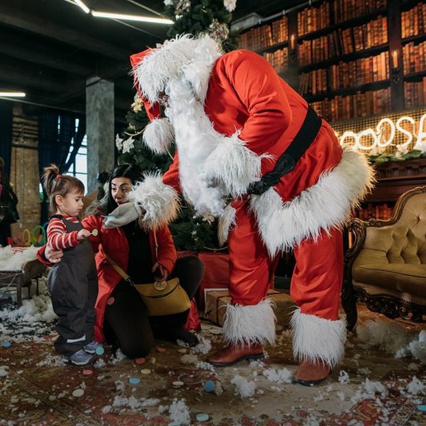 Різдвяний «Кураж Базар»: посидіти на колінах у Bad Santa й купити подарунки — Гід The Village на The Village Україна