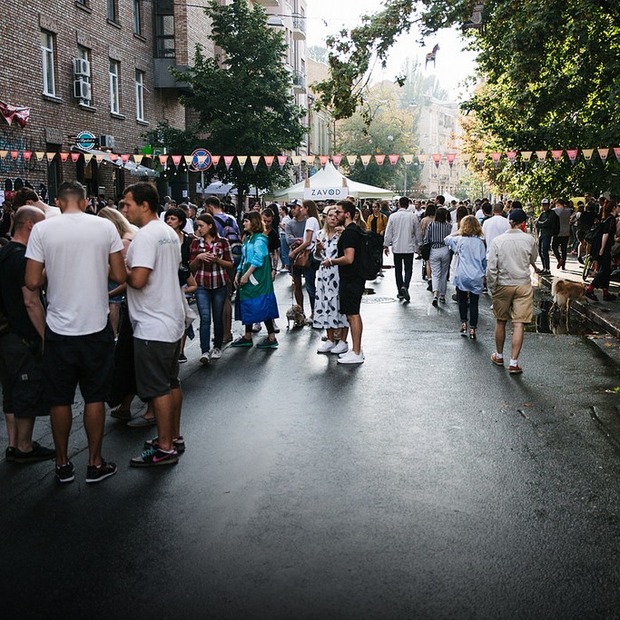 «Район #1 Block Party»: гід осінньою вечіркою на Рейтарській — Гід The Village на The Village Україна