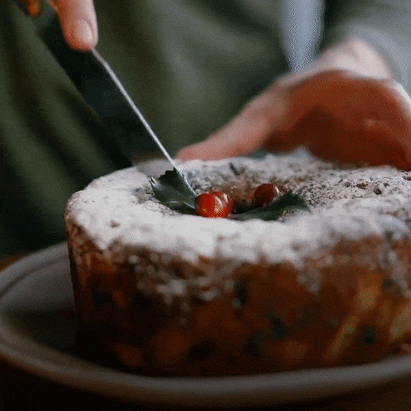 Charity Cake: як спекти кекс і допомогти самотнім літнім людям
— Є питання на The Village Україна