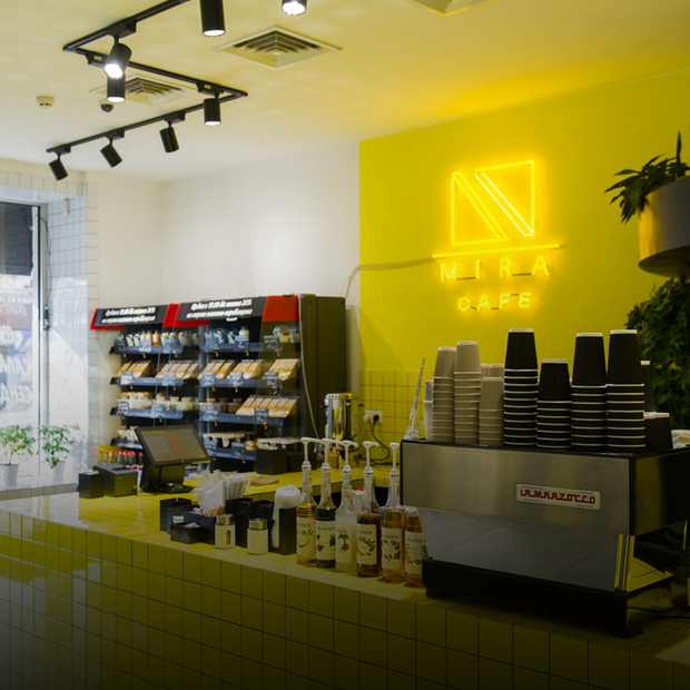 Сендвічі та салати у MIRA Cafe на Ярвалу — Нове місце на The Village Україна