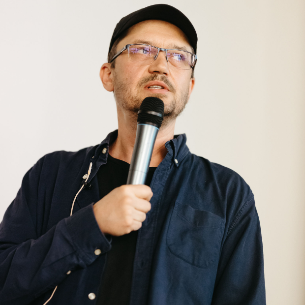 Як знімати кіно без сценарію: лекція Валентина Васяновича («Атлантида») в КАМА — Лекція на The Village Україна