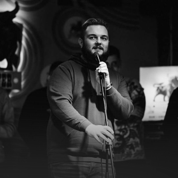 «Головна мета – «розпайка». Розпитуємо українських стендап-коміків, як вони жартують під час війни — Стендап на The Village Україна