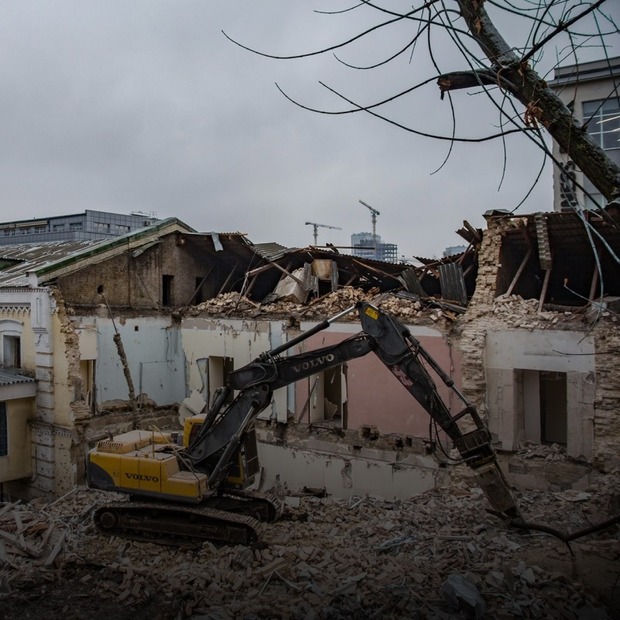 Я бачу, що в Києві руйнують історичну будівлю. Як цьому завадити
— Місто на The Village Україна