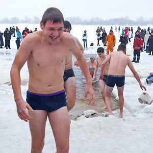 Люди в городе: Крещенские купания — Галереї на The Village Україна
