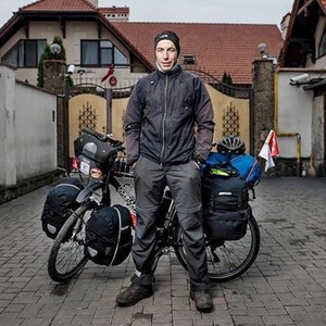 Гости столицы: Велопутешественник Гюркан Генч — Вихідні у місті на The Village Україна