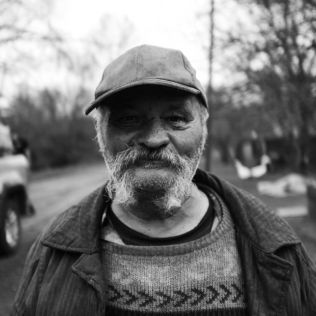 Після окупації. Фотограф Роман Пашковський знімає людей Бородянки та Іванкова на Київщині — Фоторепортаж на The Village Україна