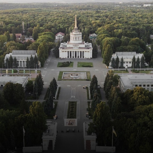 Земельний конфлікт на ВДНГ: що кажуть керівництво «Експоцентру» та приватна компанія — Громадський простір на The Village Україна