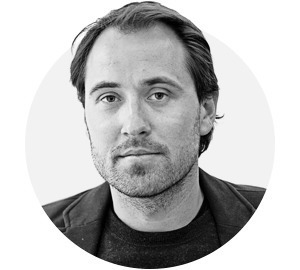 На завтрак: Дмитрий Костюков — о любви к войне и роли любительских снимков — Люди в місті на The Village Україна