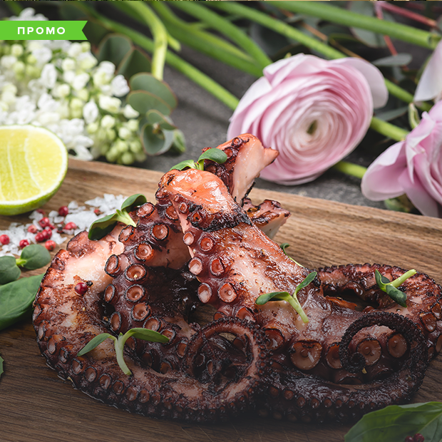 Літня кухня: відкрита тераса і морепродукти на Січових Стрільців — Літня кухня на The Village Україна