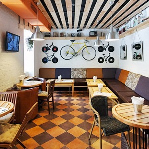 Новое место (Киев): Druzi Cafe — Нове місце на The Village Україна
