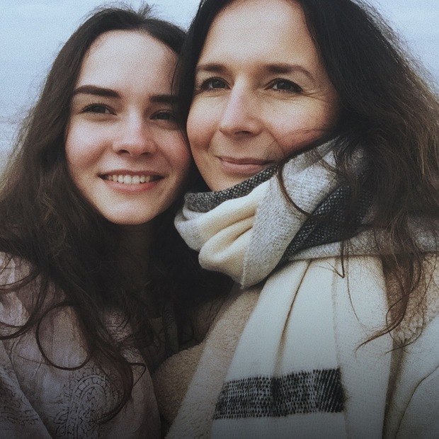 Історія мами, яка залишила доньку та поїхала в Італію, щоб заробити на краще життя — Власний досвід на The Village Україна