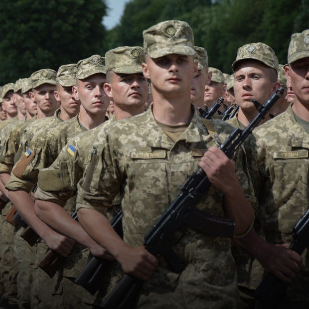 Закон про призов резервістів до армії без мобілізації набув чинності. Що це означає
— Є питання на The Village Україна