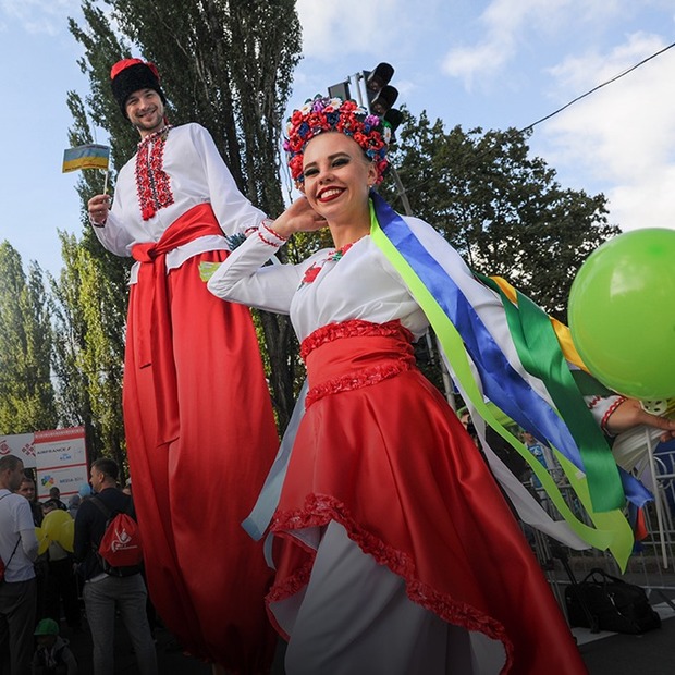 День Незалежності в Києві: Парад і вибух біля Кабміну — Фоторепортаж на The Village Україна