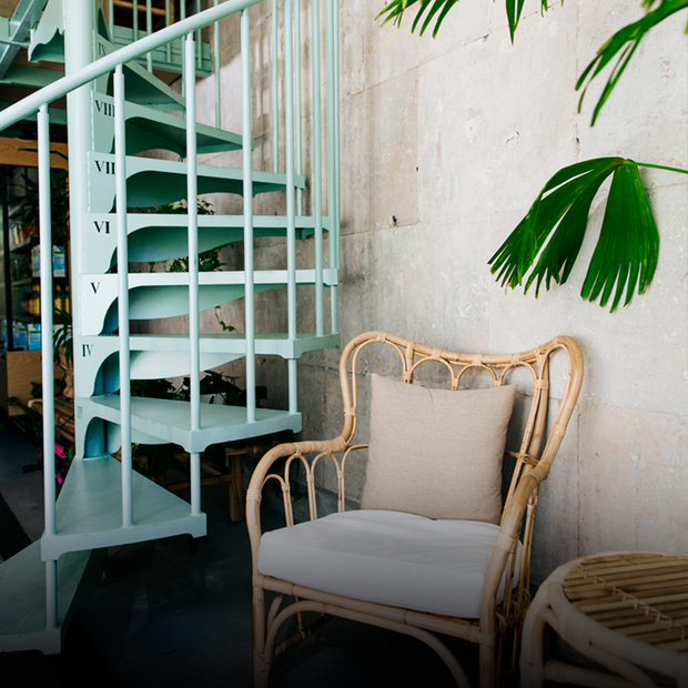 Боули з вугіллям і бататом у Bali Bowl Cafe — Нове місце на The Village Україна