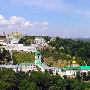 В Лавре для посетителей откроют Митрополичий сад — Ситуація на The Village Україна